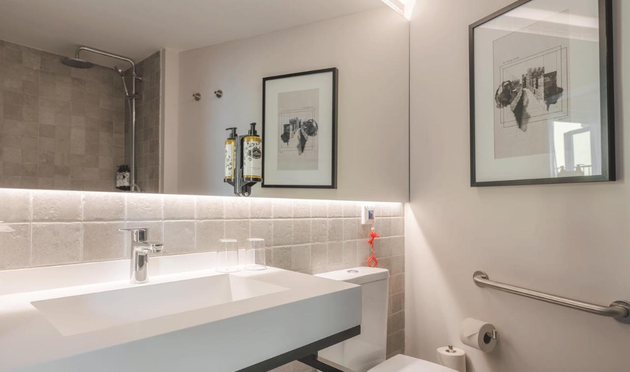 Alfama Hotel 4*